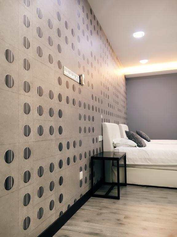 Shamrock Boutique Villa - Stay For 12 Person Batu Ferringhi Exterior photo